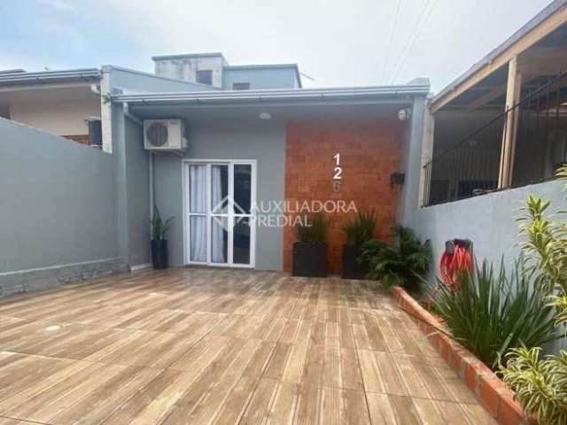Casa com 1 quarto à venda na Rua Cinco, 126, Arroio da Manteiga, São Leopoldo, 50 m2 por R$ 240.000