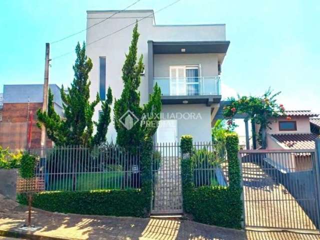 Casa com 2 quartos à venda na Rua Walter Rosa, 575, Campestre, São Leopoldo, 160 m2 por R$ 675.000
