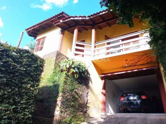 Casa em condomínio fechado com 3 quartos à venda na Rua Amélia Camargo de Vargas, 10, Jardim América, São Leopoldo, 194 m2 por R$ 600.000