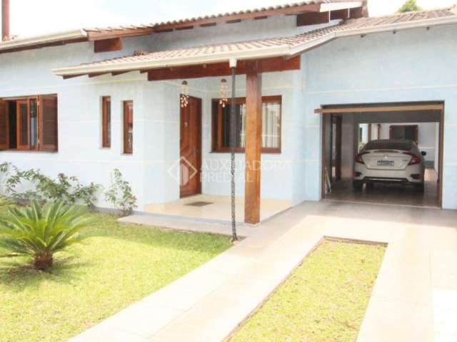 Casa com 3 quartos à venda na Rua Jorge Schuch, 539, Feitoria, São Leopoldo, 209 m2 por R$ 744.681