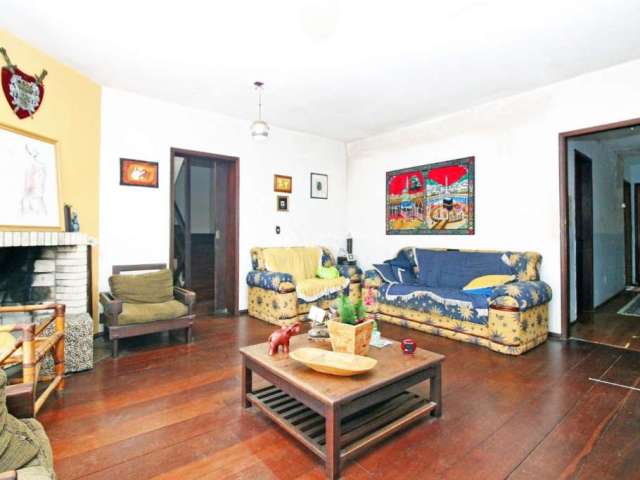 Casa com 6 quartos à venda na Rua Alcebíades Antônio dos Santos, 214, Nonoai, Porto Alegre, 390 m2 por R$ 550.000