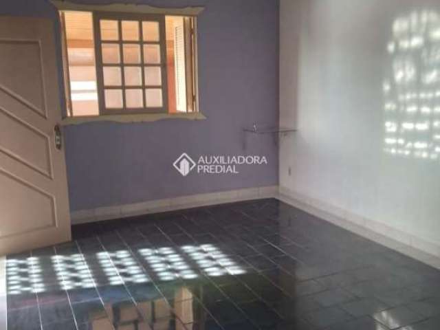 Casa com 3 quartos à venda na Rua Alypio José Nogueira, 214, Ponta Grossa, Porto Alegre, 200 m2 por R$ 170.000