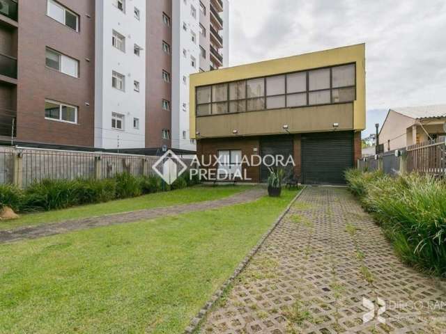 Prédio para alugar na Rua Doutor Pereira Neto, 114, Tristeza, Porto Alegre, 680 m2 por R$ 12.000