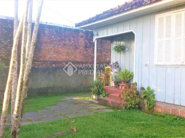 Casa com 2 quartos à venda na Rua Amarante de Freitas Guimarães, 30, Belém Novo, Porto Alegre, 100 m2 por R$ 265.000