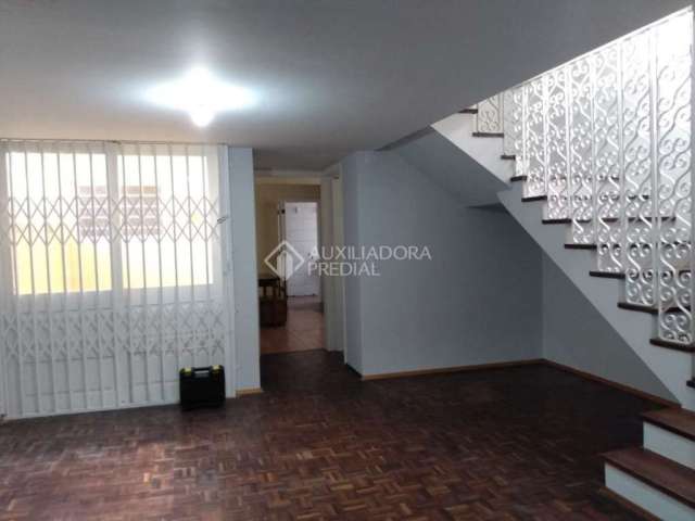 Casa em condomínio fechado com 4 quartos à venda na Rua Estevão Cruz, 123, Cristal, Porto Alegre, 195 m2 por R$ 850.000