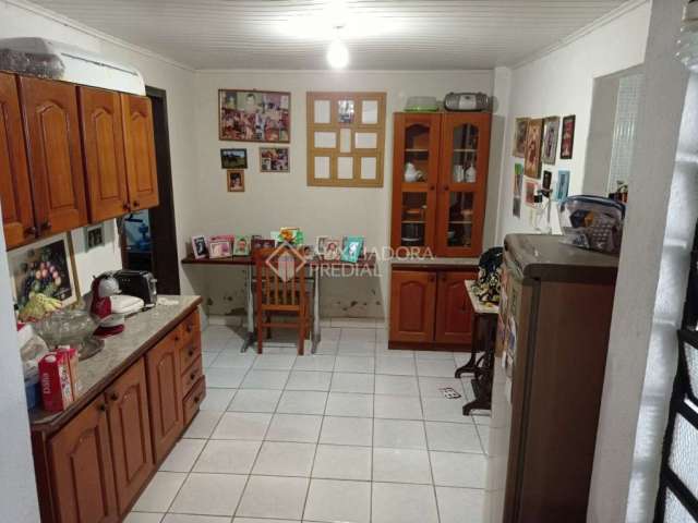 Casa em condomínio fechado com 6 quartos à venda na Rua Upamaroti, 578, Cristal, Porto Alegre, 420 m2 por R$ 875.000