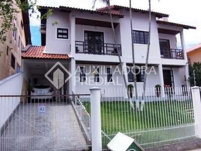 Casa com 3 quartos à venda na Rua José Luiz Vieira, 111, Jardim Atlântico, Florianópolis, 240 m2 por R$ 1.060.000