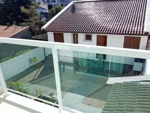 Casa com 3 quartos à venda na Rua São Vicente de Paula, 593, Agronômica, Florianópolis, 238 m2 por R$ 1.060.000