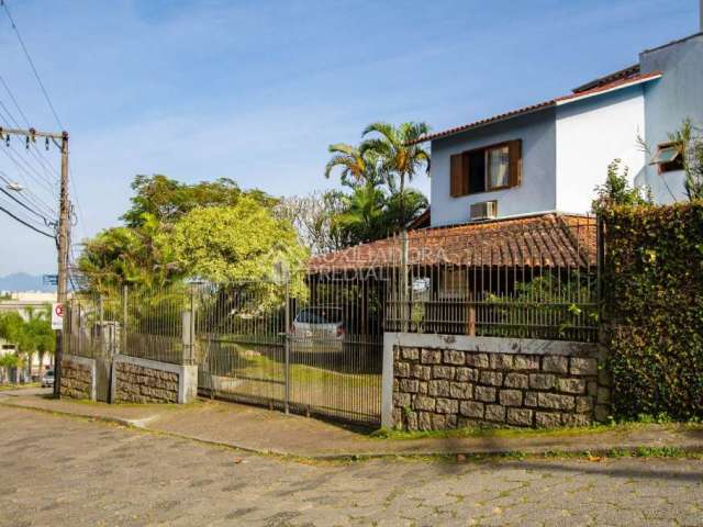 Casa com 3 quartos à venda na Rua João Gonzaga da Costa, 88, Saco Grande, Florianópolis, 245 m2 por R$ 2.350.000
