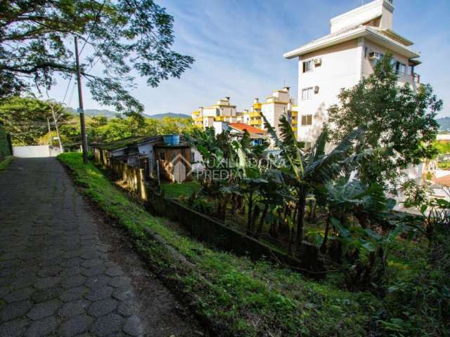 Terreno à venda na Rua João Gonzaga da Costa, 21, Saco Grande, Florianópolis, 728 m2 por R$ 2.150.000
