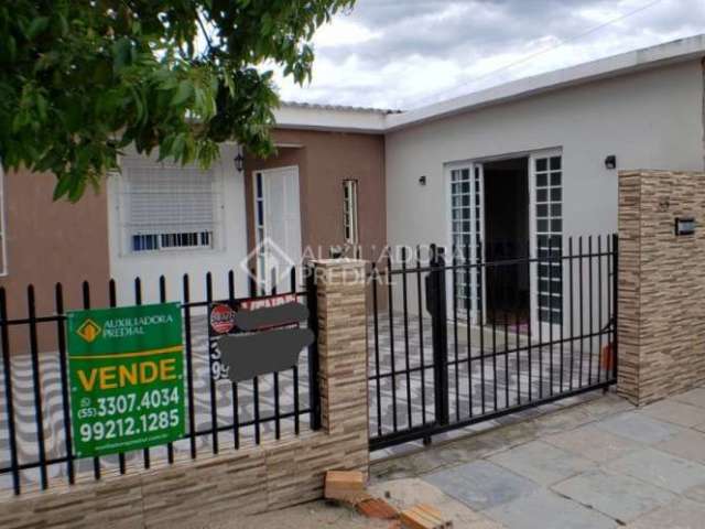 Casa com 3 quartos à venda na Vereador Antenor Pereira da Rosa, 35, Pinheiro Machado, Santa Maria, 121 m2 por R$ 400.000