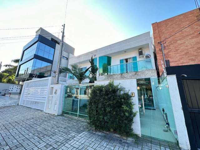 Casa com 3 quartos à venda na Rua José de Alencar, 30, Praia dos Amores, Balneário Camboriú, 355 m2 por R$ 3.000.000