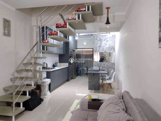 Casa com 2 quartos à venda na Rua Luxemburgo, 289, Santa Regina, Camboriú, 85 m2 por R$ 390.000