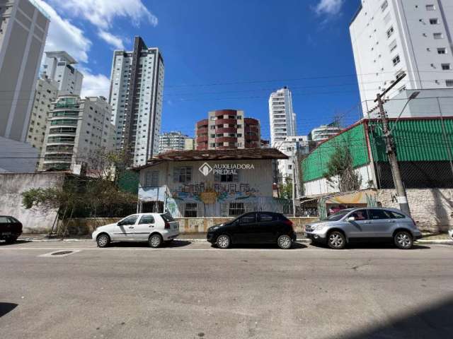 Terreno à venda na Rua Jacob Schmidt, 315, Pioneiros, Balneário Camboriú, 250 m2 por R$ 3.500.000