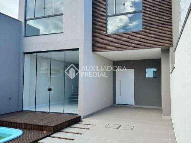Casa com 3 quartos à venda na Rua Guamirim, 1061, Tabuleiro (Monte Alegre), Camboriú, 105 m2 por R$ 949.000
