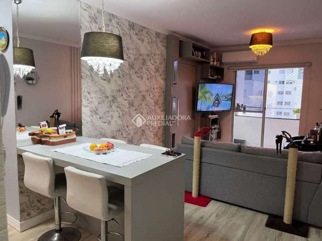 Apartamento com 2 quartos à venda na Rua Leandro Bertoldi, 249, Cedro, Camboriú, 59 m2 por R$ 350.000