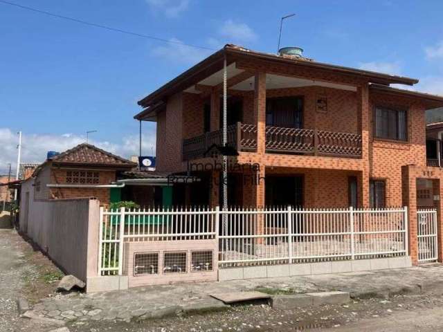 Casa à venda no bairro Itapema do Norte Gleba ll - Itapoá/SC