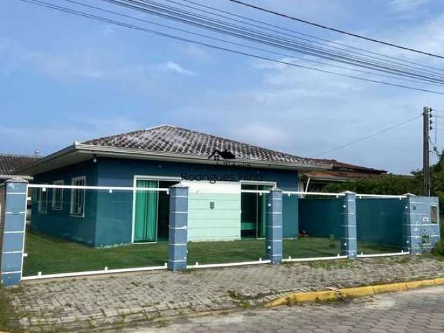 Casa à venda no bairro Itapema do Norte - Itapoá/SC