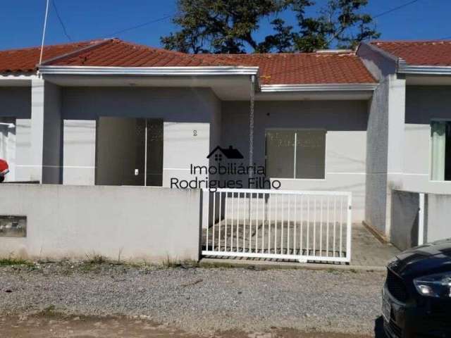 Casa à venda no bairro Brandalize - Itapoá/SC