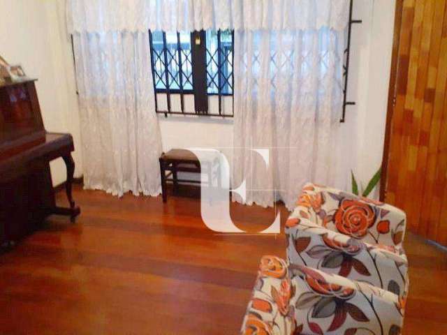 Sobrado triplex com 4 dormitórios à venda, 174 m² por R$ 920.000 - Prado Velho