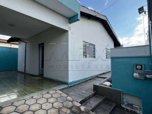 Casa com 2 quartos à venda na Rua Professor Antônio Guedes de Azevedo, Vila Industrial, Bauru, 144 m2 por R$ 275.000