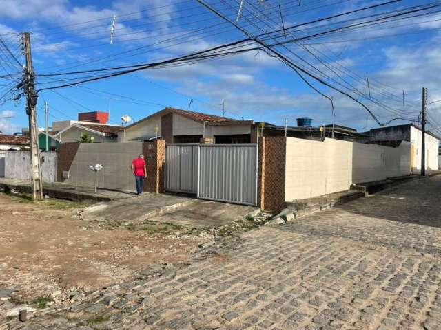 Casa com 3 dormitórios à venda por R$ 280.000,00 - Ernesto Geisel - João Pessoa/PB
