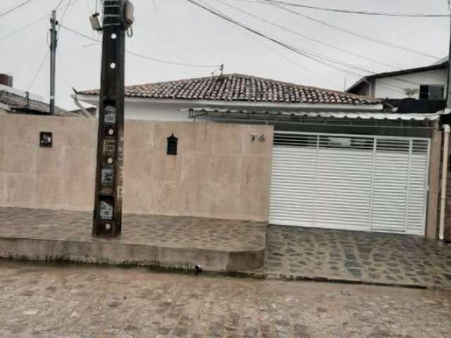 Casa com 3 dormitórios à venda, 130 m² por R$ 480.000,00 - Ernesto Geisel - João Pessoa/PB