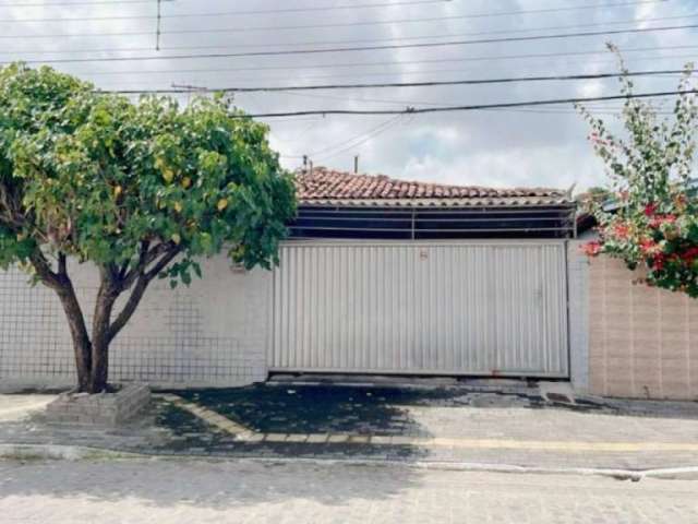 Casa com 3 dormitórios à venda por R$ 220.000,00 - Valentina de Figueiredo - João Pessoa/PB