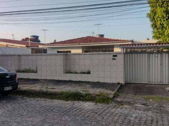 Casa com 3 dormitórios à venda por R$ 650.000,00 - Bancários - João Pessoa/PB
