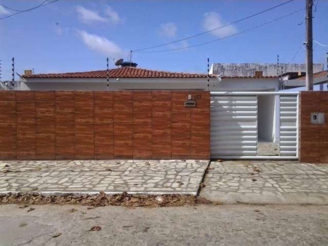 Casa com 3 dormitórios à venda por R$ 700.000 - Bancários - João Pessoa/PB