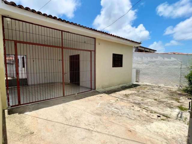 Casa com 3 dormitórios à venda por R$ 300.000,00 - José Américo de Almeida - João Pessoa/PB