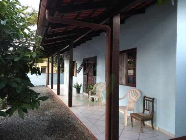 Casa com 3 quartos à venda no Quintino, Timbó  por R$ 500.000