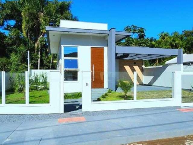 Casa com 3 dormitórios à venda, 115 m² por R$ 690.000,00 - Forquilhinhas - São José/SC