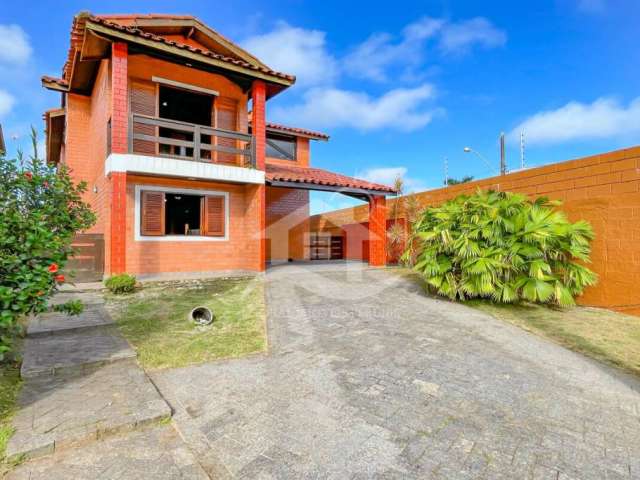 Casa - Assobradada  no bairro Bougainville Residencial III, 800 metros da praia, Peruíbe-SP
