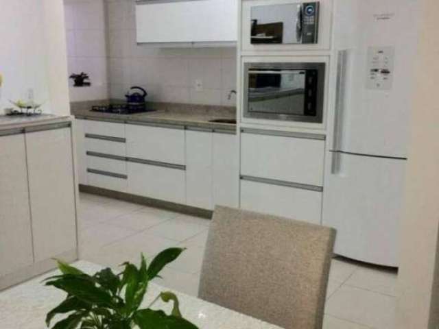 Vendo apartamento em Bairro Arreias São José SC, de três dormitórios, suíte, duas vagas livres, cozinha e área de serviço mobiliados.