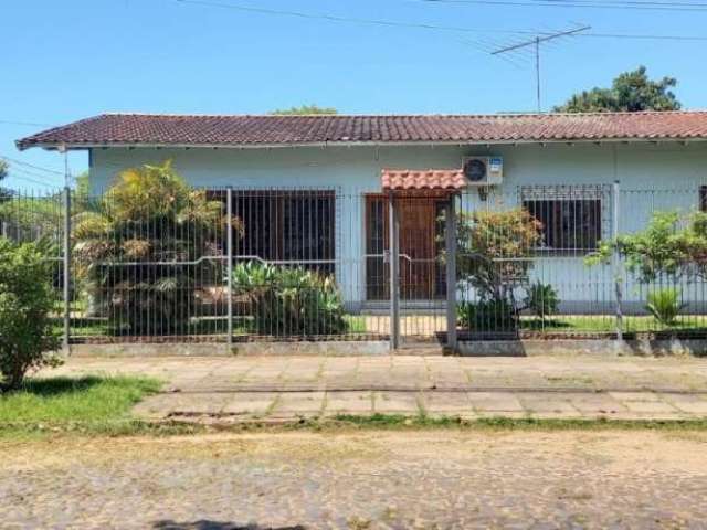 Casa com 3 quartos à venda na Rua Nóbrega, 244, Cristo Rei, São Leopoldo por R$ 640.000