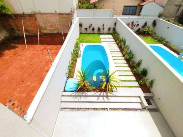 Sobrado com 03 suítes e piscina à venda, 300m² por R$ 1.500.000 - Bom Jesus - São José dos Pinhais/PR