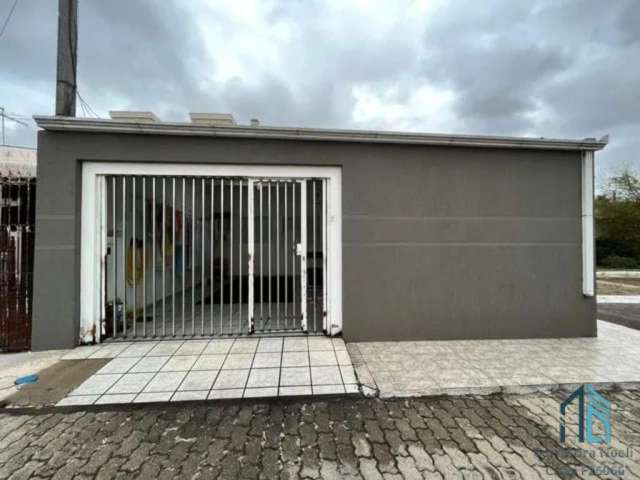 Casa a venda 04 quartos c/suíte em condomínio no Xaxim em Curitiba PR