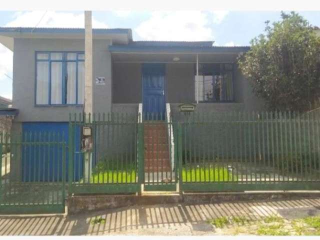 Casa a venda em ótima localização 03 quartos sendo uma suíte no Tingui/Bacacheri em Curitiba PR