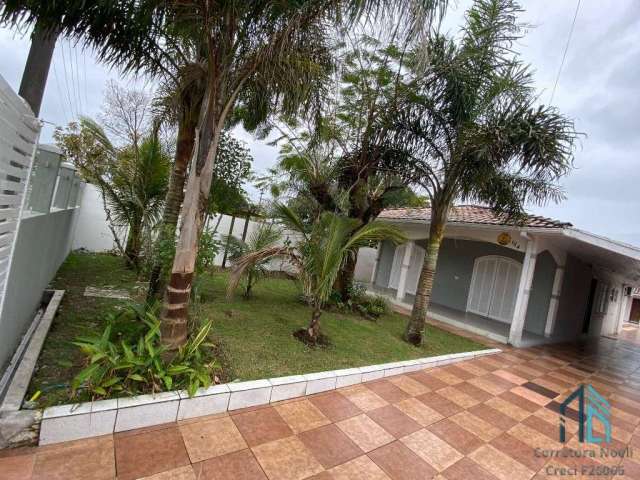 Casa 04 quartos c/suíte, amplo quintal, piscina, edícula, excelente localização próximo de tudo, em Pontal do Paraná,