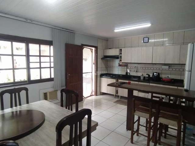 Casa com 3 quartos à venda na Rua Araçá, 2150, Harmonia, Canoas, 150 m2 por R$ 490.000