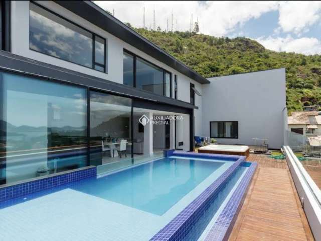 Casa com 4 quartos à venda na Rua José Francisco Dias Areias, 733, Trindade, Florianópolis, 287 m2 por R$ 3.690.000