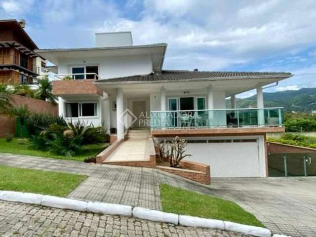 Casa em condomínio fechado com 4 quartos à venda na Rodovia Haroldo Soares Glavan, 929, Cacupé, Florianópolis, 513 m2 por R$ 2.150.000