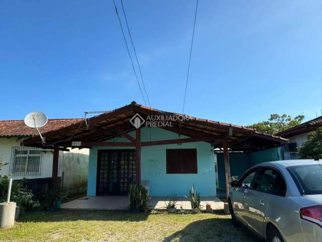 Casa com 3 quartos à venda na Rodovia Baldicero Filomeno, 16118, Ribeirão da Ilha, Florianópolis, 128 m2 por R$ 470.000