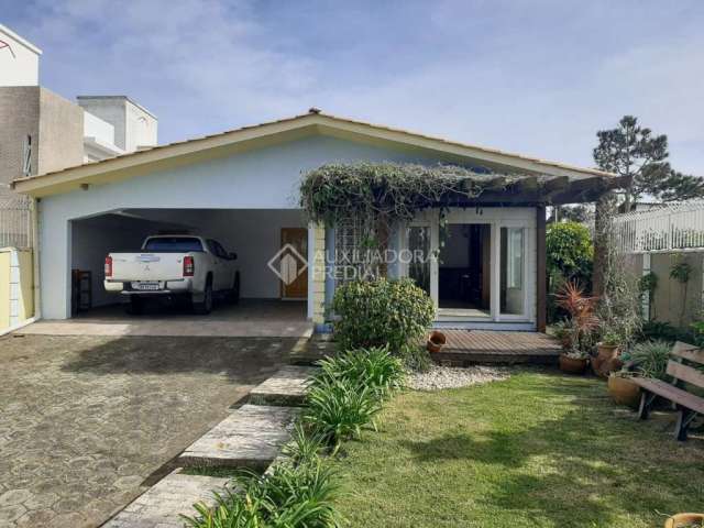 Casa com 3 quartos à venda na Rua Manoel Pedro Vieira, 569, Morro das Pedras, Florianópolis, 167 m2 por R$ 2.300.000