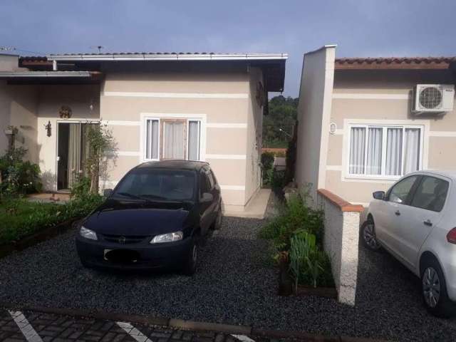 Casa para Venda em Guaramirim, Escolinha, 2 dormitórios, 1 banheiro, 1 vaga