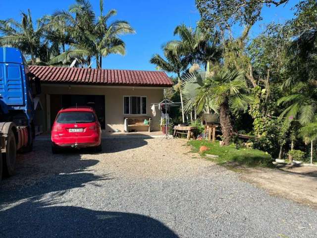 Casa para Venda em Jaraguá do Sul, Ilha da Figueira, 4 dormitórios, 1 banheiro, 2 vagas