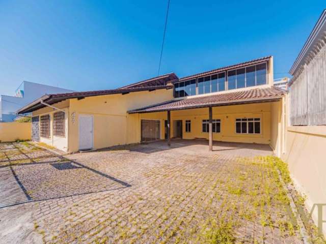Casa comercial à venda na Rua Adhemar de Barros, 477, Bucarein, Joinville por R$ 700.000