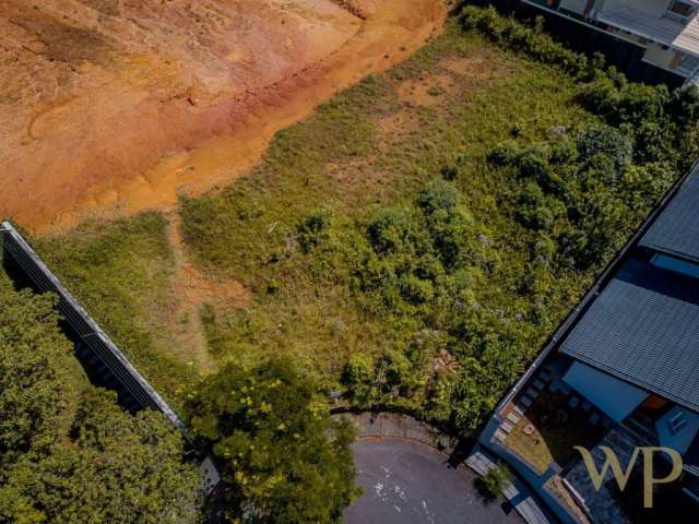 Terreno à venda na Rua Osmar Altamiro de Oliveira, 40, América, Joinville por R$ 2.400.000