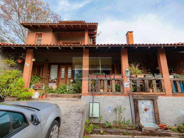 Casa de condomínio 3 dormitórios à venda no Bairro Cantegril com 286 m² de área privativa - 2 vagas de garagem